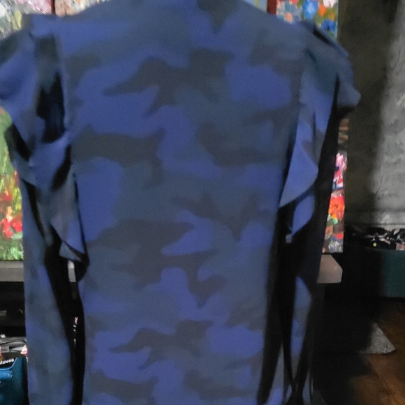 Banana Republic Blue Patterned Ruffle Blouse - Picture 5 of 6